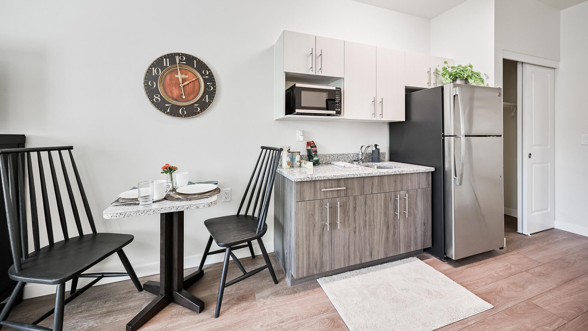 Studio Apartment