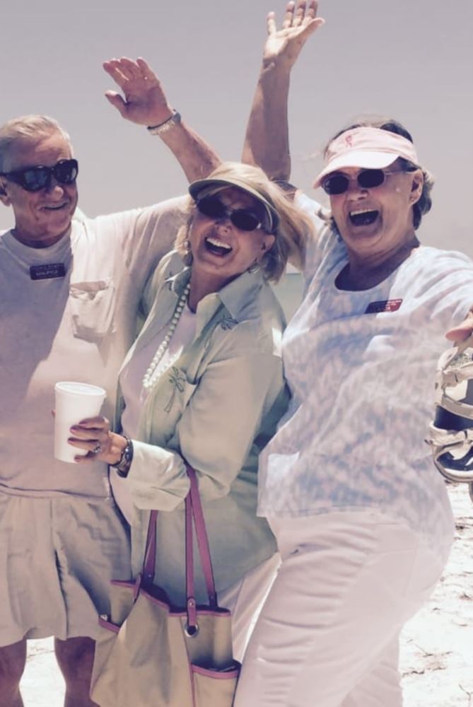 Sycamore Ridge Travel Program - Happy Seniors
